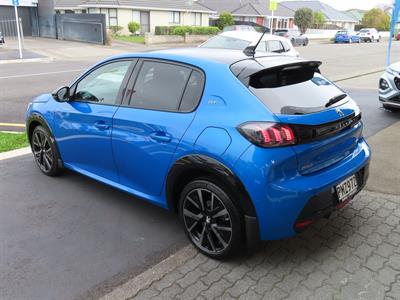 2022 Peugeot 208 - Thumbnail