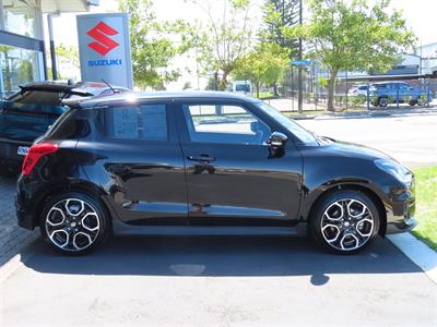 2024 Suzuki Swift - Thumbnail