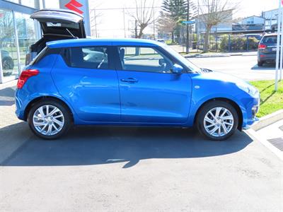2021 Suzuki Swift - Thumbnail