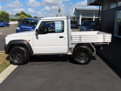 2022 Suzuki Jimny - Thumbnail
