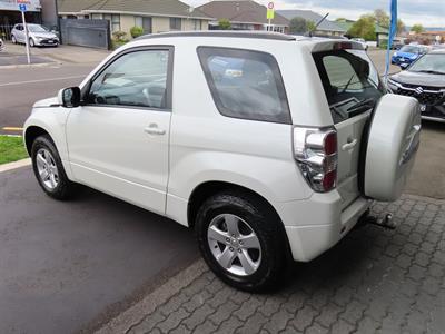 2017 Suzuki Grand Vitara - Thumbnail