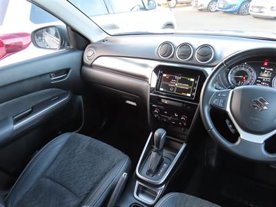 2022 Suzuki Vitara - Thumbnail