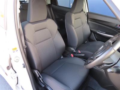 2023 Suzuki Swift - Thumbnail