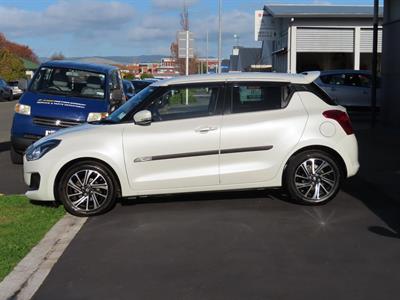 2023 Suzuki Swift - Thumbnail