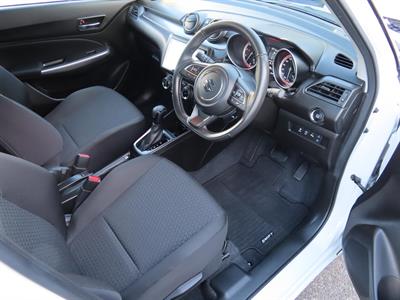 2023 Suzuki Swift - Thumbnail