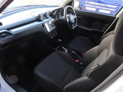 2023 Suzuki Swift - Thumbnail