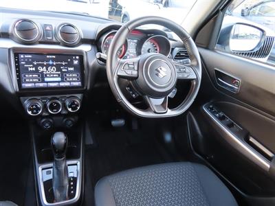 2023 Suzuki Swift - Thumbnail