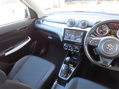 2023 Suzuki Swift - Thumbnail