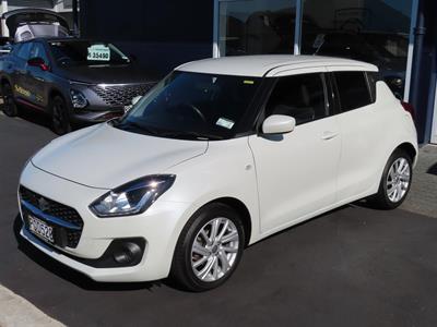 2022 Suzuki Swift - Thumbnail