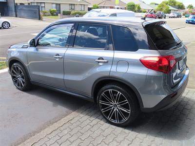 2017 Suzuki Vitara - Thumbnail