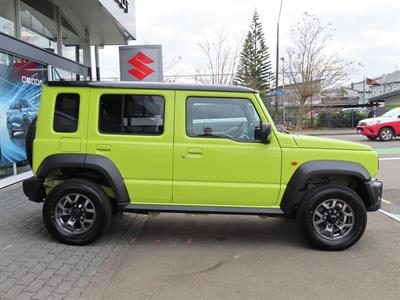 2025 Suzuki Jimny - Thumbnail