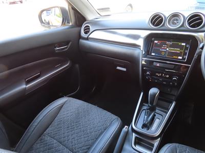2019 Suzuki Vitara - Thumbnail