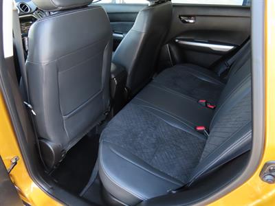 2019 Suzuki Vitara - Thumbnail