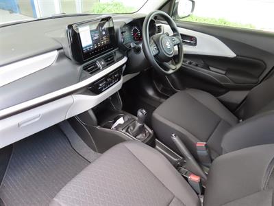 2025 Suzuki Swift - Thumbnail