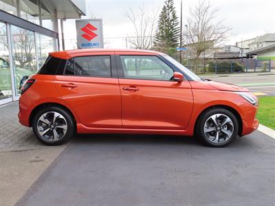 2024 Suzuki Swift - Thumbnail