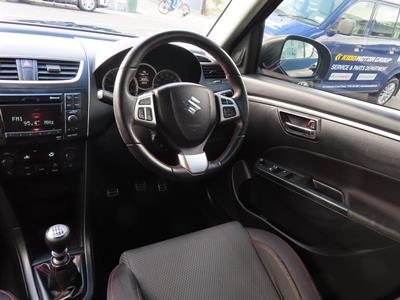 2014 Suzuki Swift - Thumbnail