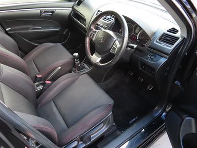 2014 Suzuki Swift - Thumbnail
