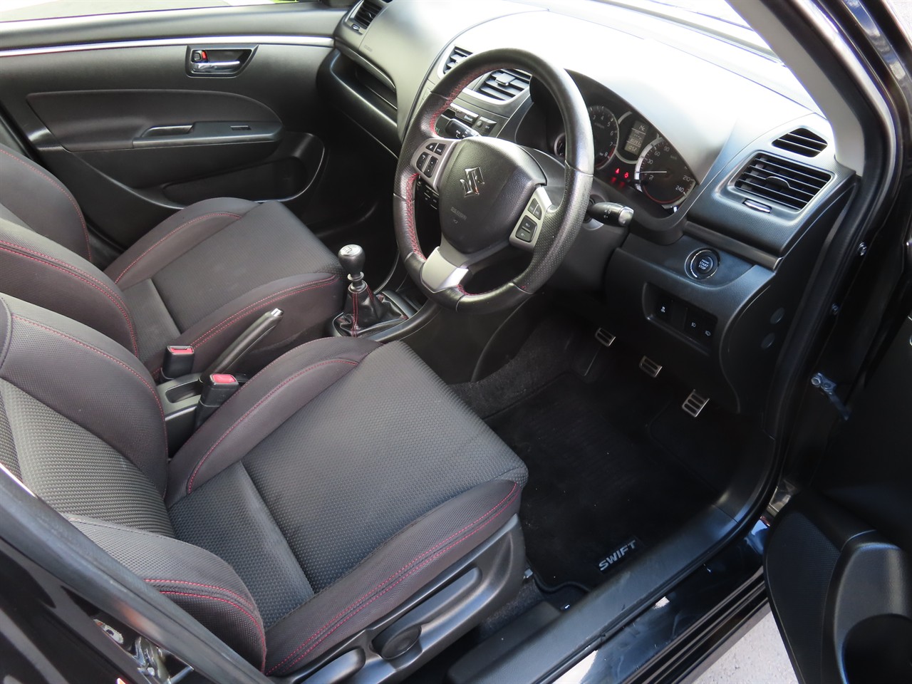 2014 Suzuki Swift