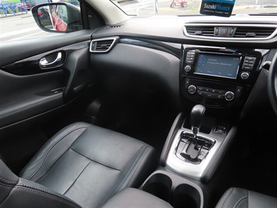 2015 Nissan Qashqai - Thumbnail