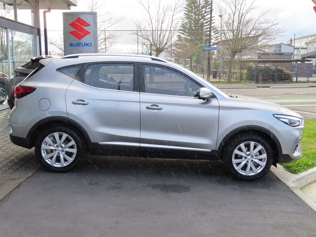 2024 MG ZS