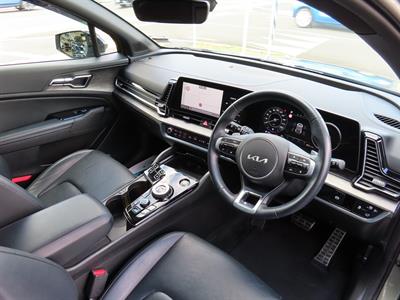 2022 Kia Sportage - Thumbnail