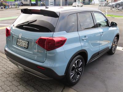 2019 Suzuki Vitara - Thumbnail