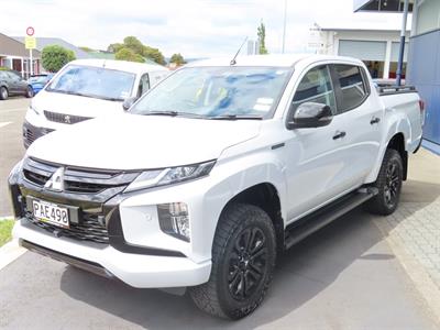 2022 Mitsubishi Triton - Thumbnail