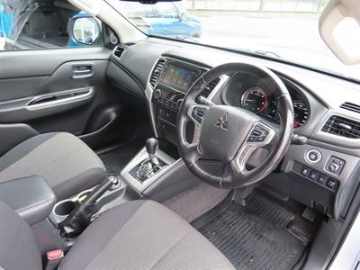 2022 Mitsubishi Triton - Thumbnail