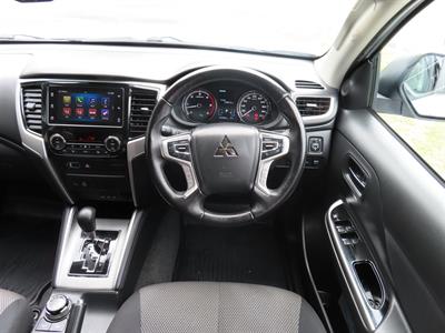 2022 Mitsubishi Triton - Thumbnail