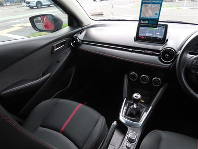 2016 Mazda 2 - Thumbnail
