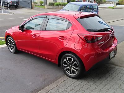 2016 Mazda 2 - Thumbnail