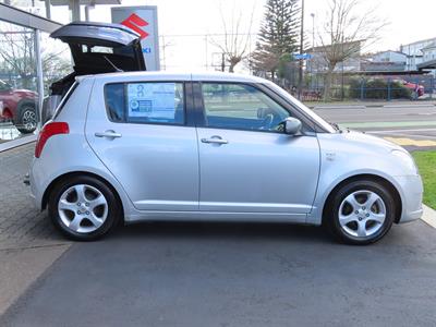 2007 Suzuki Swift - Thumbnail