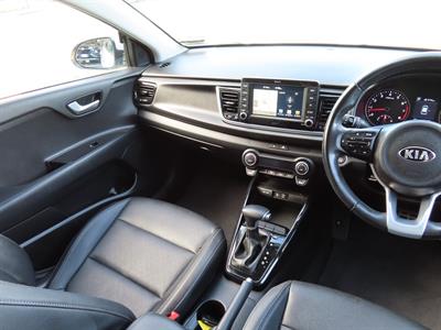 2018 Kia Rio - Thumbnail