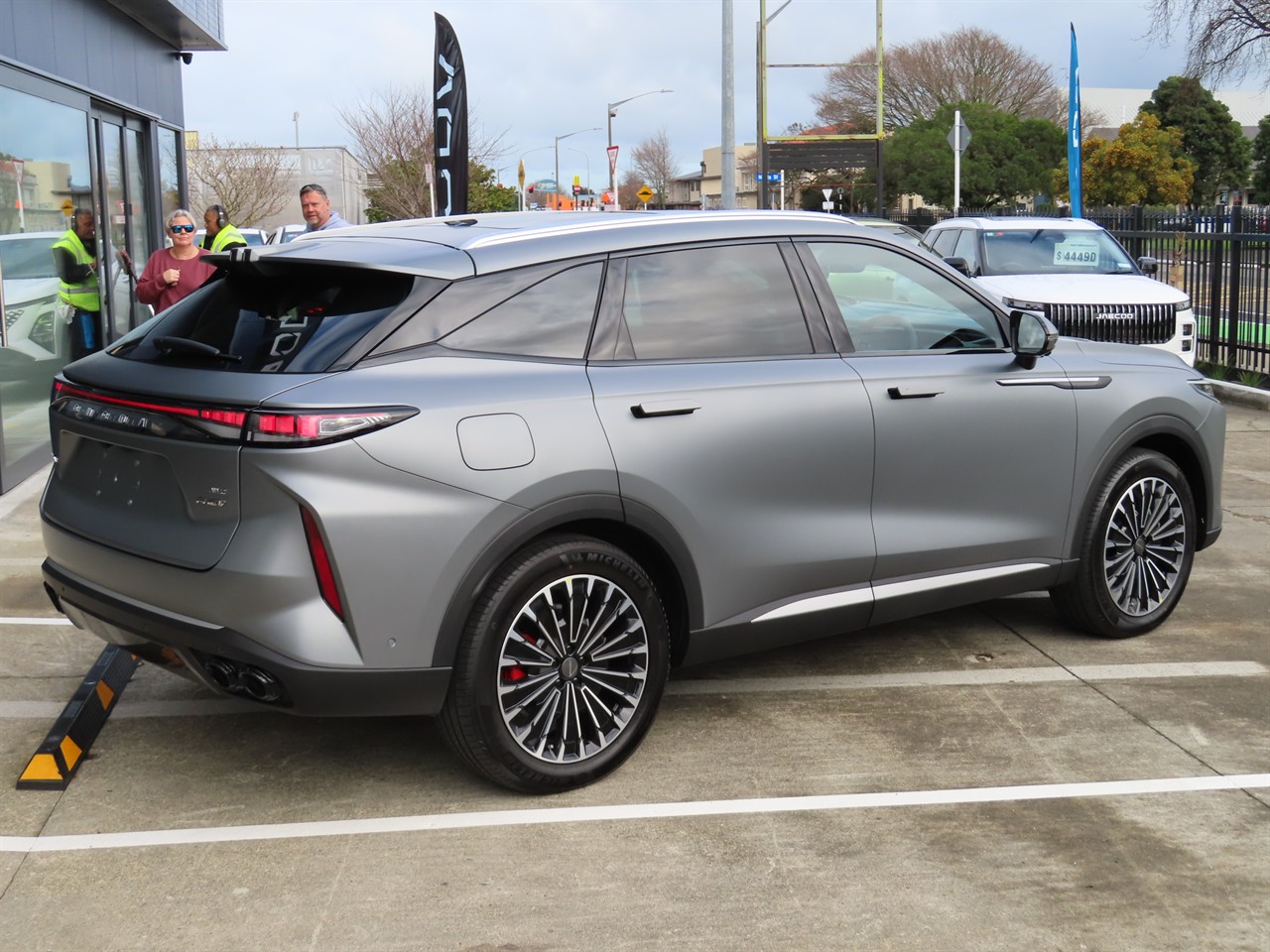 2025 Omoda 9