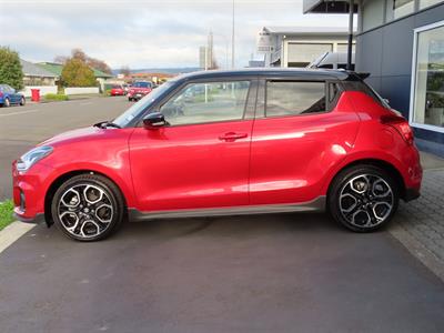 2022 Suzuki Swift - Thumbnail