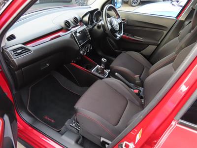 2022 Suzuki Swift - Thumbnail