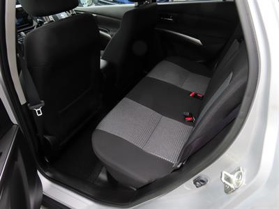 2023 Suzuki S-Cross - Thumbnail