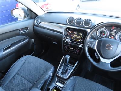 2023 Suzuki Vitara - Thumbnail