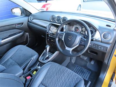 2023 Suzuki Vitara - Thumbnail