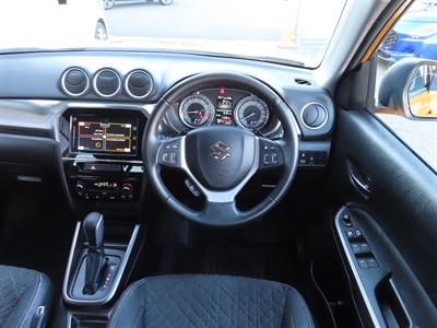 2023 Suzuki Vitara - Thumbnail