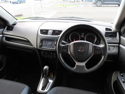 2015 Suzuki Swift - Thumbnail