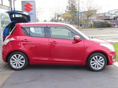 2015 Suzuki Swift - Thumbnail
