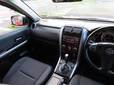 2014 Suzuki Grand Vitara - Thumbnail