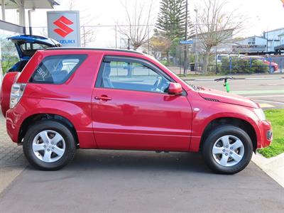 2014 Suzuki Grand Vitara - Thumbnail