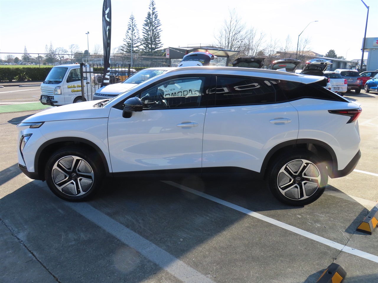 2025 Omoda E5