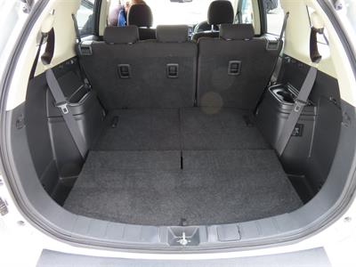 2021 Mitsubishi Outlander - Thumbnail