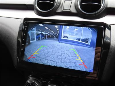 2022 Suzuki Swift - Thumbnail