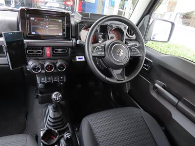 2022 Suzuki Jimny - Thumbnail