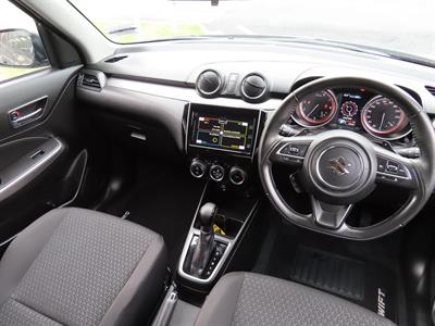 2022 Suzuki Swift - Thumbnail
