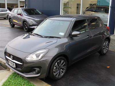 2022 Suzuki Swift - Thumbnail